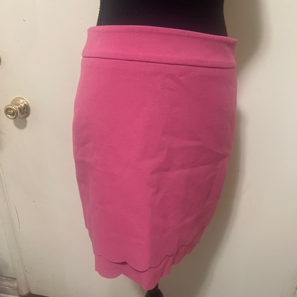 Ann Taylor skirt size 0, pink - Picture 2 of 2